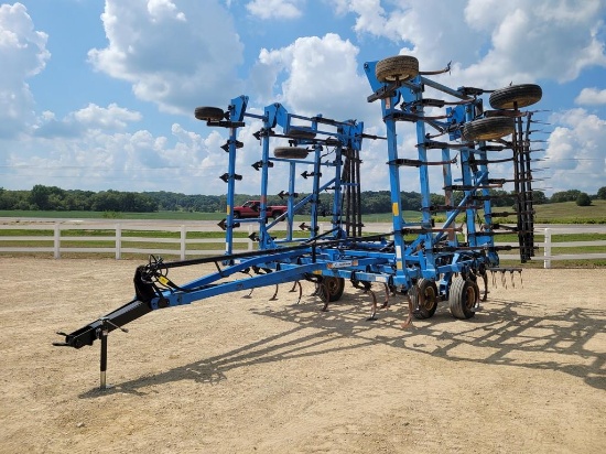 DMI Tigermate Field Cultivator