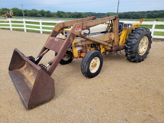 Interanational 2505-B Loader Tractor