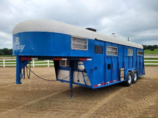 1985 Rawhide 27' Horse Trailer
