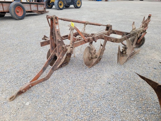 Allis Chalmers 3B Snap Coupler Plow