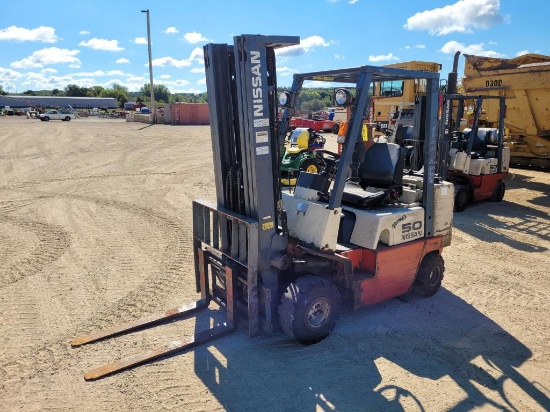 Nissan Nomad 50 Fork Lift
