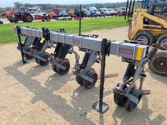 Hiniker 6000 3pt Cultivator