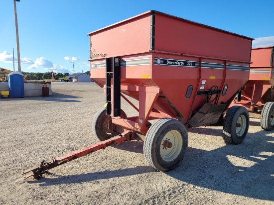 Unverferth 325 Gravity Wagon