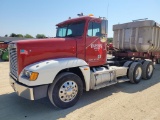 2000 Freightliner Semi Tractor