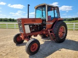 International 1086 Tractor