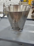 STAINLESS STEEL MILK PAIL