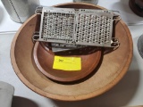 2 WOODEN BOWL & CHEESE GRATERS