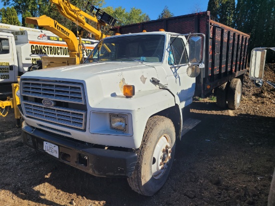 1993 Ford F70 Chipper Truck