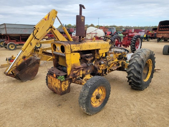 CASE INDUSTRIAL  LOADER BACKHOE TRACTOR