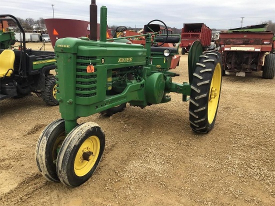 1951 JOHN DEERE B TRACTOR