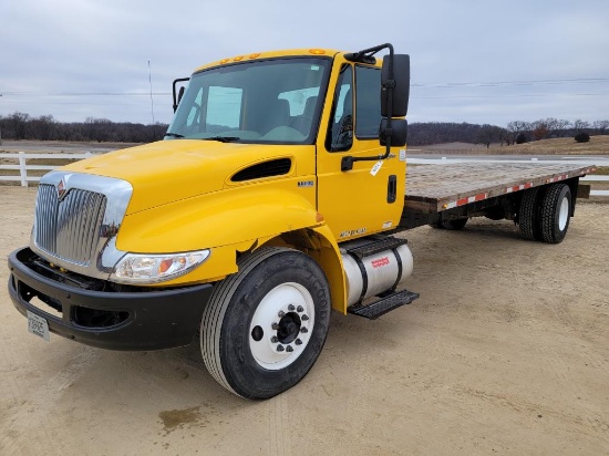 2012 International Durastar 4300 Flat Bed Truck