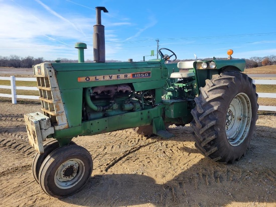 Oliver 1850 Tractor