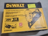 DEWALT 20V MAX XR 30 DEG COLLATED FRAMING NAILER