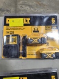 DEWALT 20V MAX XR STARTER KIT