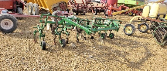JOHN DEERE 4 ROW FRONT MOUNT CULTIVATOR