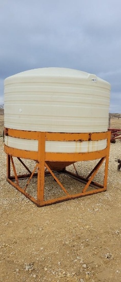 WATER TANK ON STAND