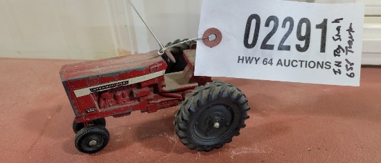 INTERNATIONAL 656 SMALL TOY TRACTOR