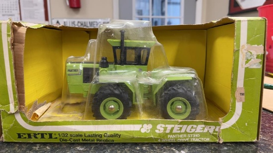STEIGER 1/32ND SCALE TOY TRACTOR