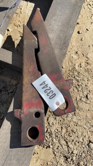 PAIR OF FAST HITCH ARMS