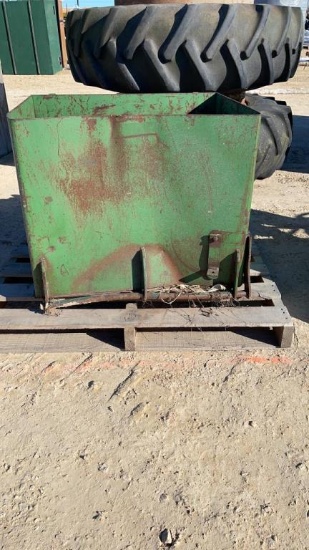 JOHN DEERE ROCK BOX
