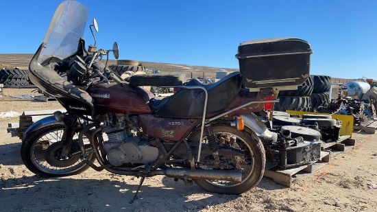 KAWASAKI 750 MOTORCYCLE - FOR PARTS ONLY