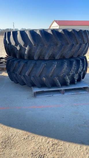 PAIR OF FIRESTONE 18.4 X 38 10 BOLT DUALS- GOOD