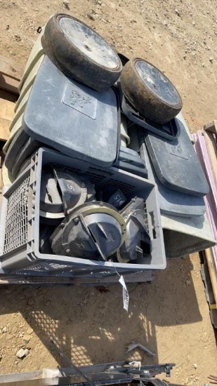 8- BOXES, LIDS & METERS FOR KINZE 2600 PLANTER