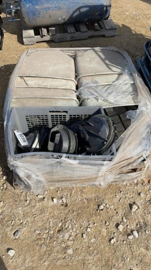8- BOXES, LIDS & METERS FOR KINZE 2600 PLANTER