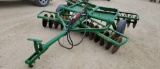 JOHN DEERE 8' DISC WITH CYLINDER