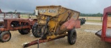 LITTLE AUGGIE FEEDER WAGON WITH SCALE