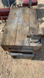 WOOD BENCH WITH VISE