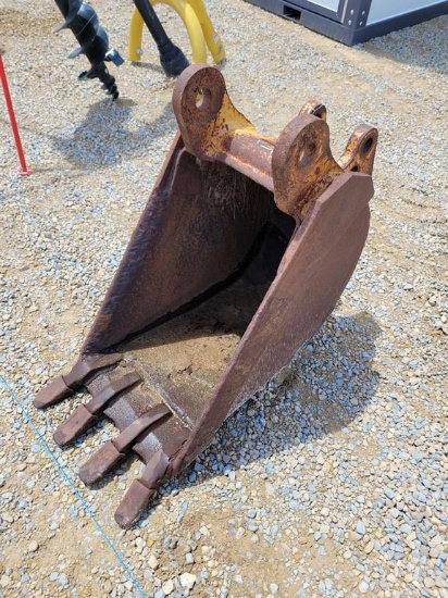 17" Excavator Bucket