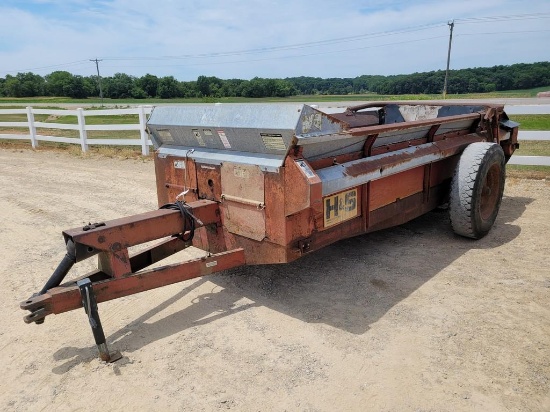 H&S 270 Manure Spreader