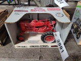 Farmall Super MTA Toy Tractor 1/16 Scale