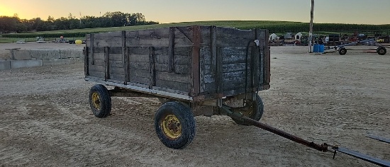 6 X 12 BARGE BOX ON JOHN DEERE GEAR