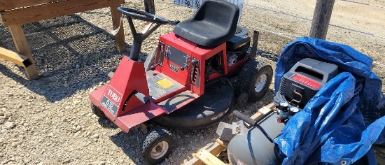 TORO 8-32 RIDING MOWER - WORKS PER SELLER
