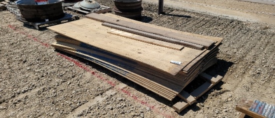 PALLET OF PARTICLE BOARD PLYWOOD 22 PIECES
