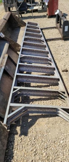 12' ALUMINUM STEP LADDER