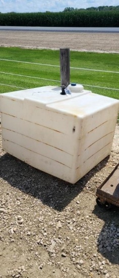220 GALLON PLASTIC SQUARE LIQUID TANK