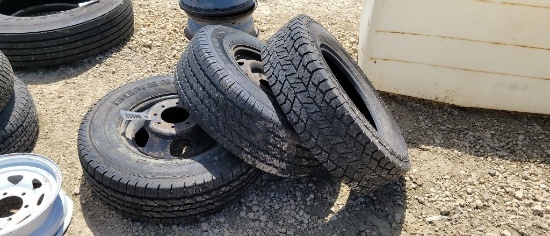 DODGE RAM DUAL WHEELS W/ MISC 17" TIRES
