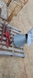 GRAIN SPREADER AND SMALL HYDRAULIC CYLINDERS