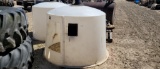 ROUND CALF HUT WITH BOTTLE HOLDER