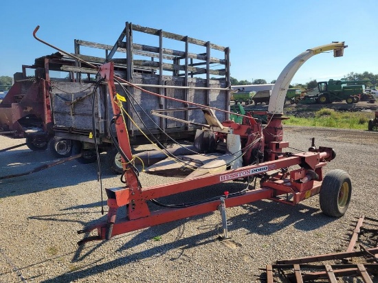 Hesston 2000 Pull Type Chopper