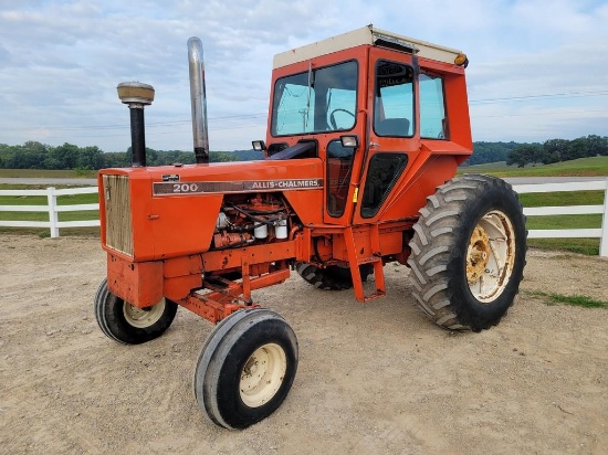 Allis Chalmers 200 Tractor