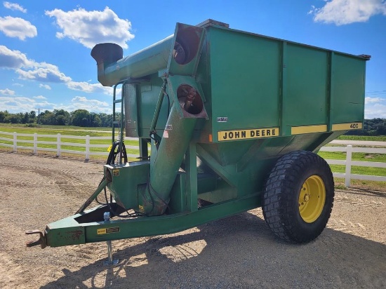 John Deere 400 Grain Cart