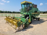 John Deere 3300 Combine w/ Head