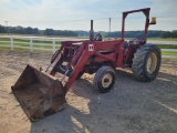 International 574 Loader Tractor