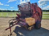 New Holland 850 Round Baler