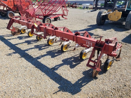 Case IH 133 6R Cultivator