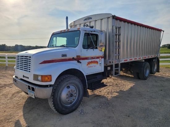 1998 International 4900 Grain Truck